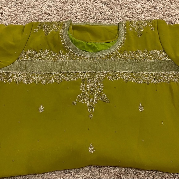 Indian pant suit with dupatta - Picture 5 of 5